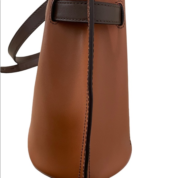 Marc Jacobs Leather Small Bucket Bag - Picture 5 of 16